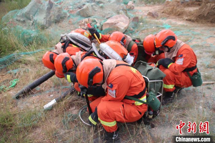 野外驻训厦门消防以实战化训练锤炼队伍综合救援能力