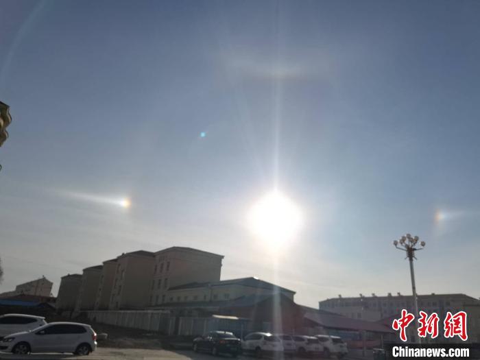 内蒙古两地同时出现幻日、环天顶弧奇观
