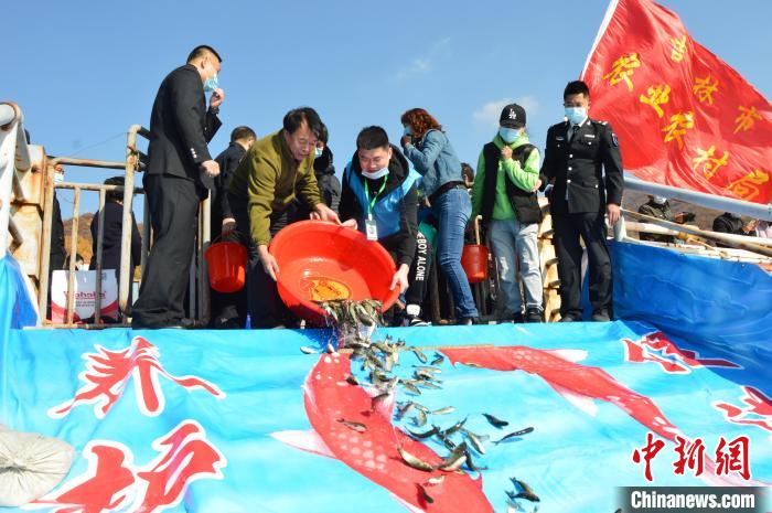 松花湖渔业资源“重生”：渔业执法创造水域生态新环境