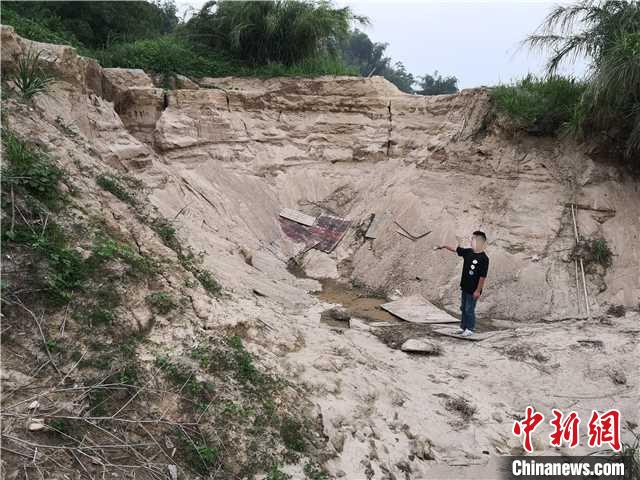 广东新兴警方破获特大非法盗采河砂案11人落网