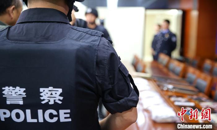 江苏镇江警方破获跨省特大贩毒案件抓获毒贩37人