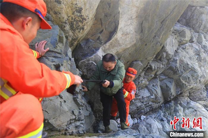 四川：穿行在保护区密林深处的守护者