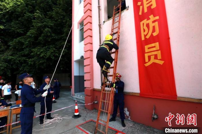 消防员职业成“香饽饽”广西招录270人吸引2691人竞聘