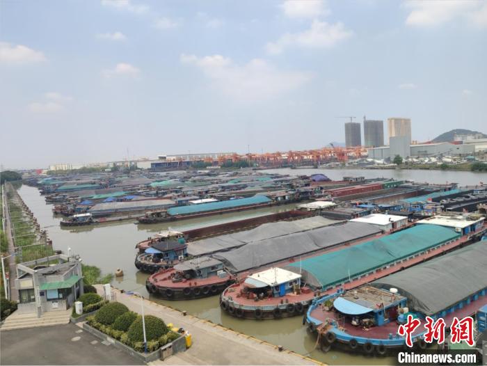 钱塘江预计出现近4年最低水位大量船舶吃水受限被困