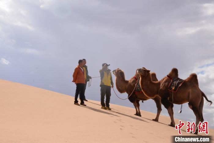 内蒙古文物保护“三大法宝”：马背、驼峰、无人机