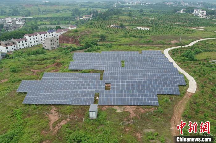 江西农村脱贫攻坚见闻：产业果飘香旧村换新颜