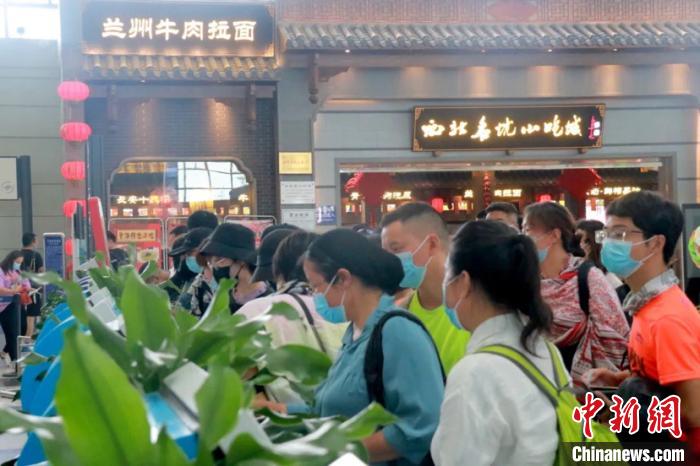 西宁机场冬航季新增加密多条航线
