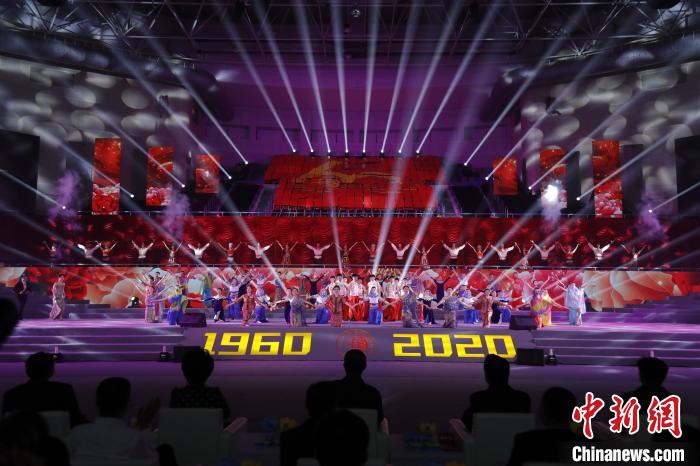 华侨大学建校60周年校庆纪念晚会精彩上演