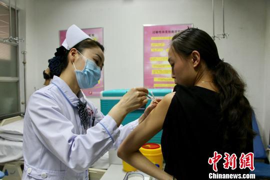 男性也应接种HPV疫苗？网友：女人的还没排上号！