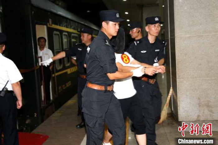 涉案超2亿元特大涉外网络赌博案告破徐州警方已抓获39人