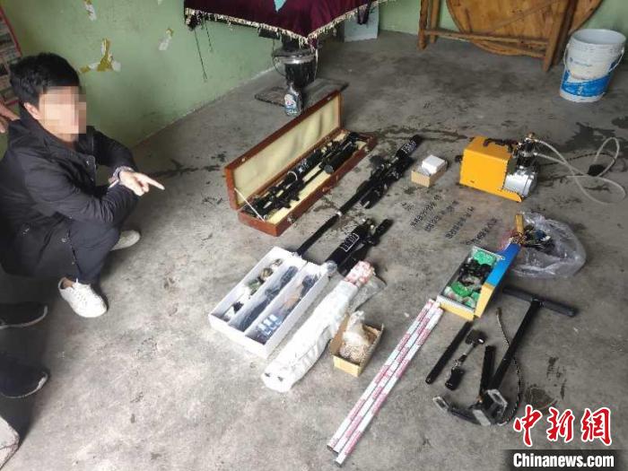 河北警方破获一起特大网络制造、贩卖枪支案