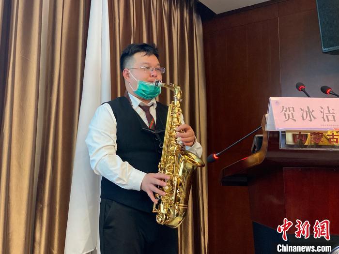 湖北荆门新冠肺炎康复者千里赴内蒙古草原“探亲”