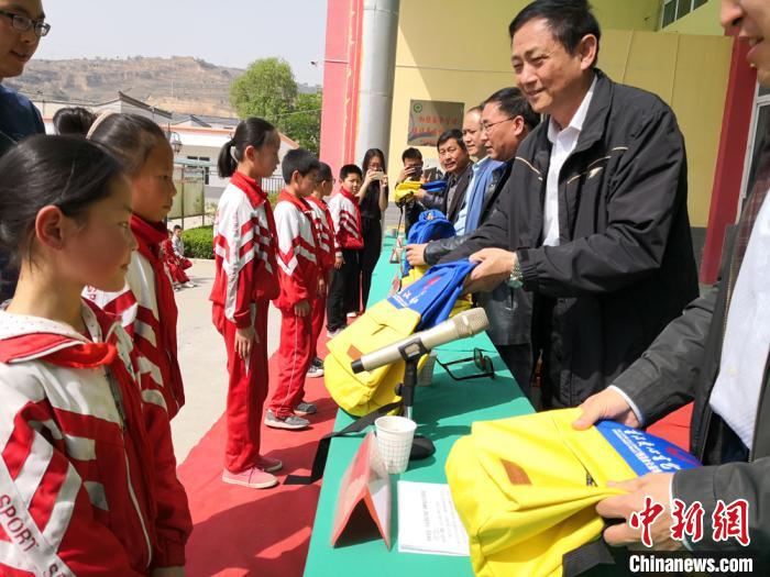 甘肃控辍保学清零劝返万名学生复学以“智”脱贫