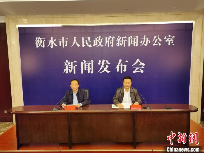 河北衡水缓解停车难市区沿街20家机关单位开放停车位895个