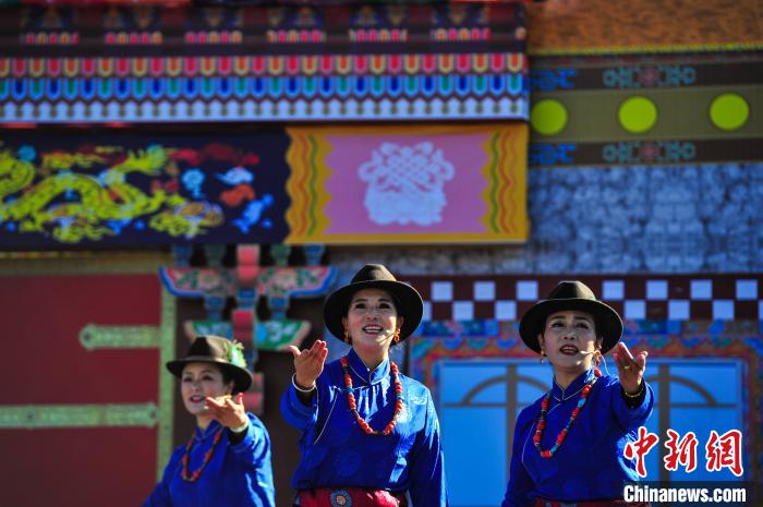 林芝举办响箭文化旅游活动迎接独立“最早新年”