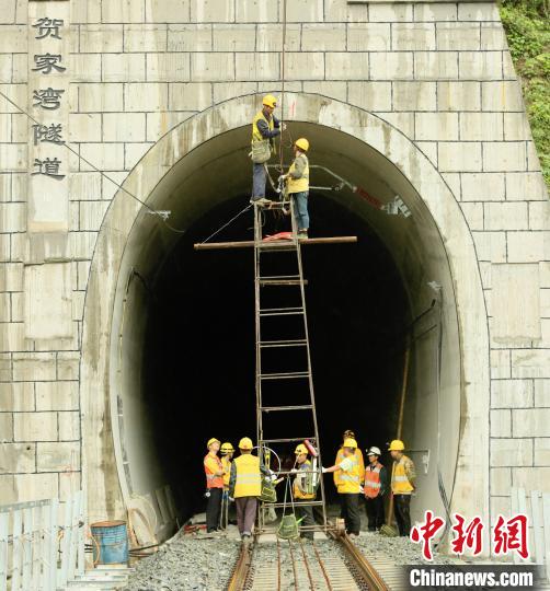 新建渝怀铁路二线石子坝至秀山段起进入动态检测