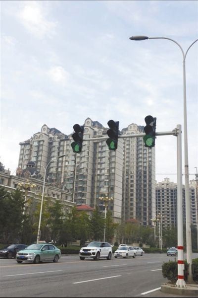 路口信号灯亮了（反馈）