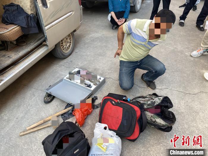 广西贺州破获盗掘古墓大案追回19件国家级文物