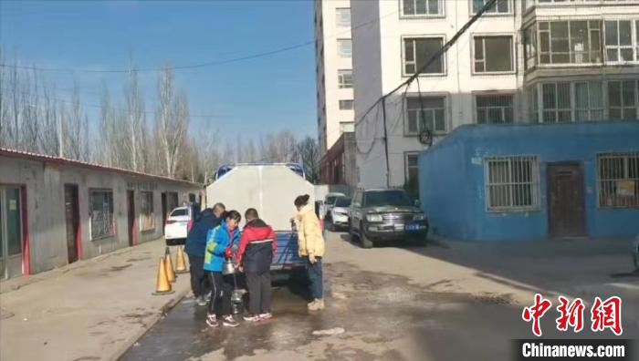 山西朔州一中学家属区自来水呈粉色公安等部门已介入调查