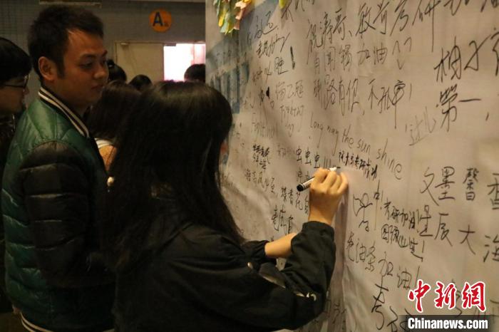 暖心！江西一高校为考研学子搭起“考研必胜长廊”（图）