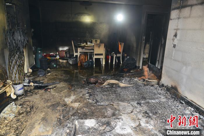 广西警方侦破特大涉枪贩毒案嫌犯开枪拒捕自杀