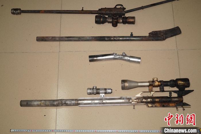 广西警方侦破特大涉枪贩毒案嫌犯开枪拒捕自杀