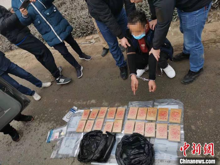 广西警方侦破特大涉枪贩毒案嫌犯开枪拒捕自杀