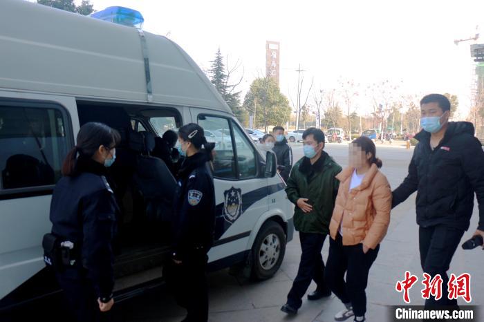 安徽警方端掉一网贷诈骗窝点现场抓获13名犯罪嫌疑人