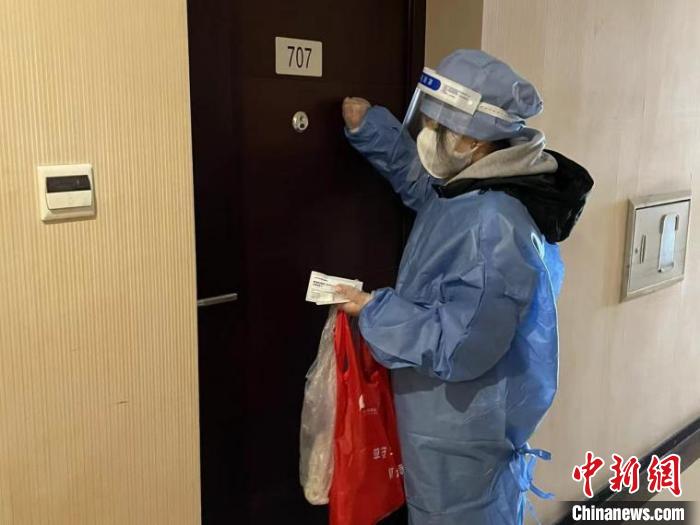 Astrid Poghosyan马星星在社区做志愿者 受访人供图