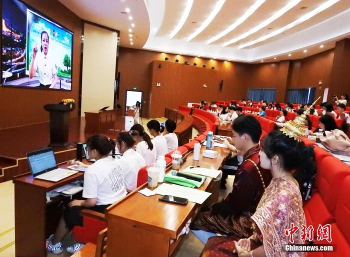 图为比赛现场。 <a target=