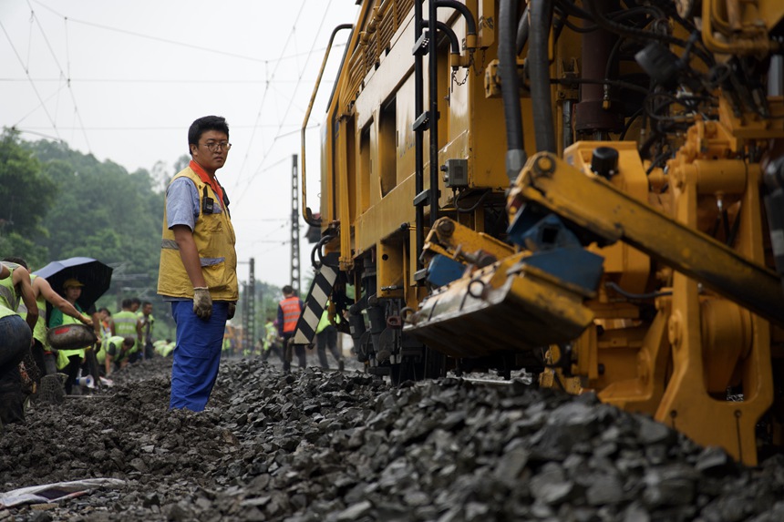 成渝、兴珞、川黔铁路启动大修集中修