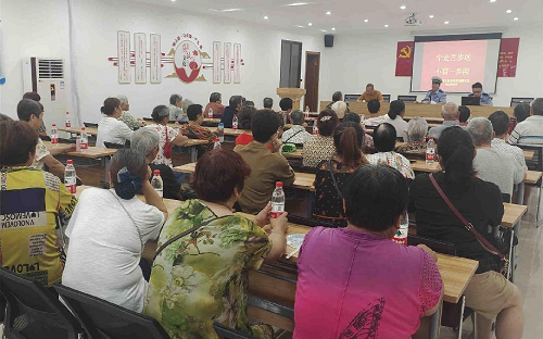 ​大渡口公安：做好“一老一小”宣传 筑牢交通安全防线