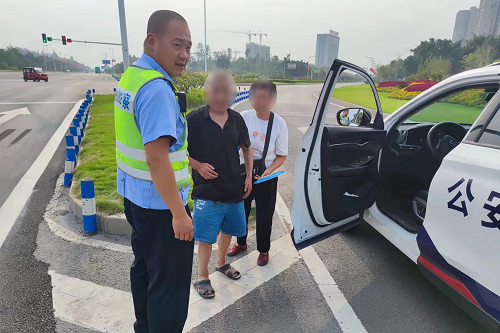 ​守护桑榆晚　铜梁公安温情救助多名老人