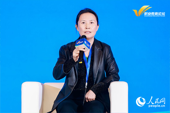 山东传媒职业学院党委书记孙茜芸出席圆桌论坛并发言。