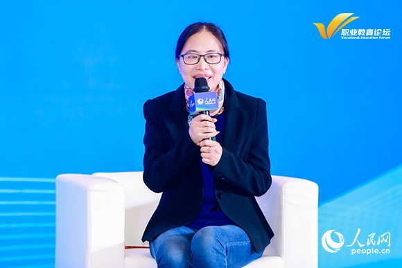 浙江商业职业技术学院党委副书记应金萍在论坛中发言。