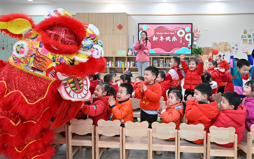 重庆南岸：传统文化进校园 新春氛围渐浓