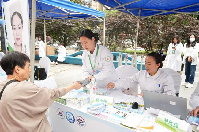 “4·25”儿童预防接种宣传日活动在江北区举行